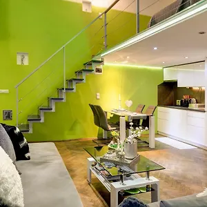 Apartament Feel Different